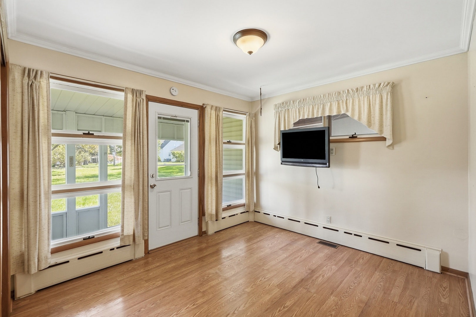 741 Elliott Street, Beecher, IL 60401 741 Elliott Street, Beecher, IL 60401
