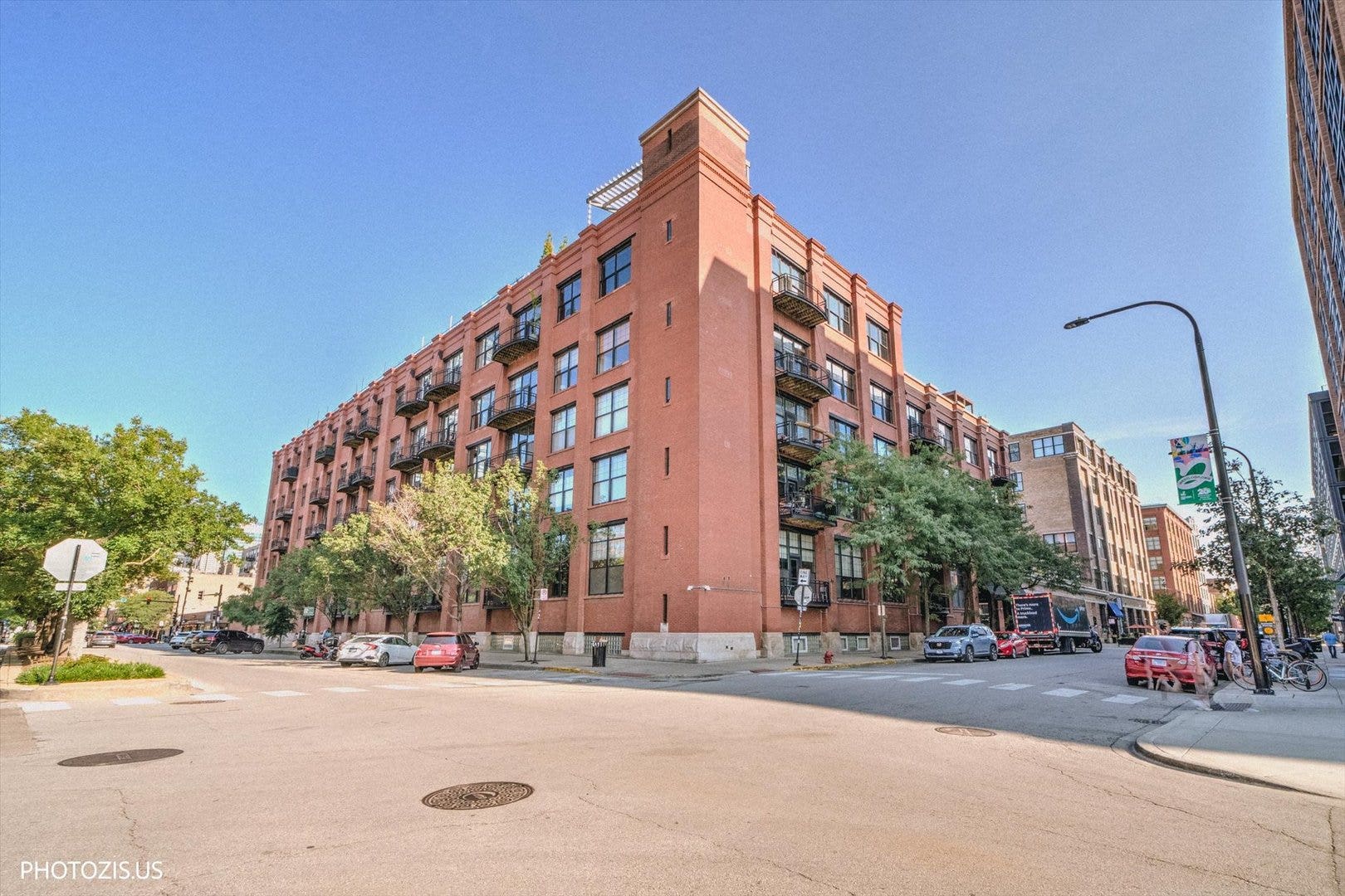 1000 W Washington Boulevard, #202, Chicago, IL 60607