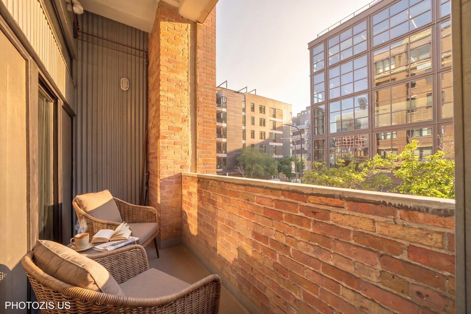 1000 W Washington Boulevard, #202, Chicago, IL 60607