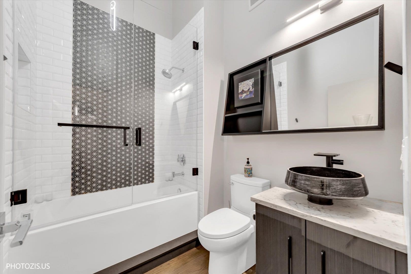 1000 W Washington Boulevard, #202, Chicago, IL 60607