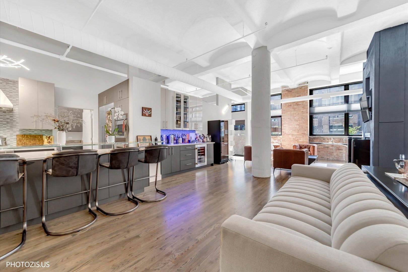 1000 W Washington Boulevard, #202, Chicago, IL 60607