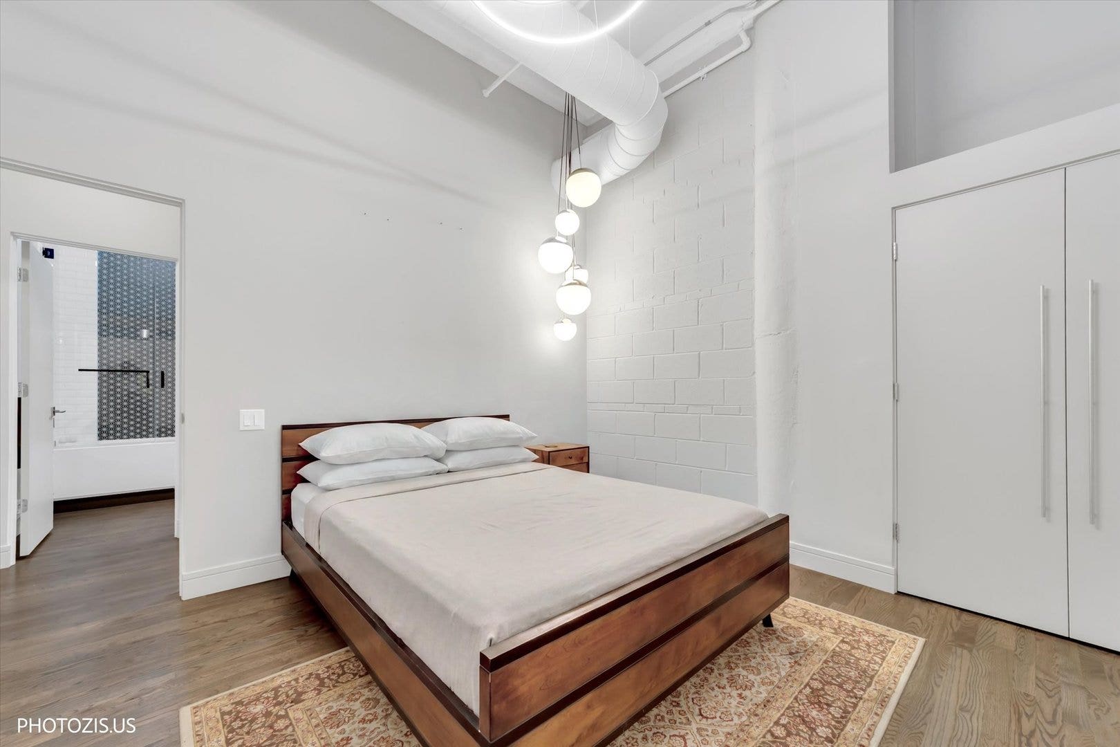 1000 W Washington Boulevard, #202, Chicago, IL 60607