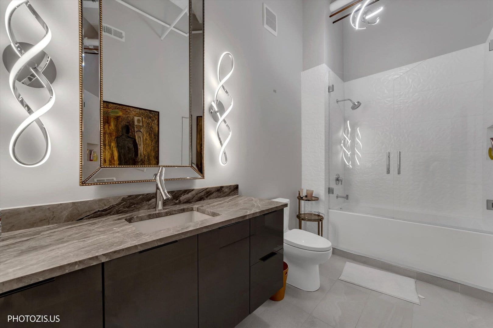 1000 W Washington Boulevard, #202, Chicago, IL 60607