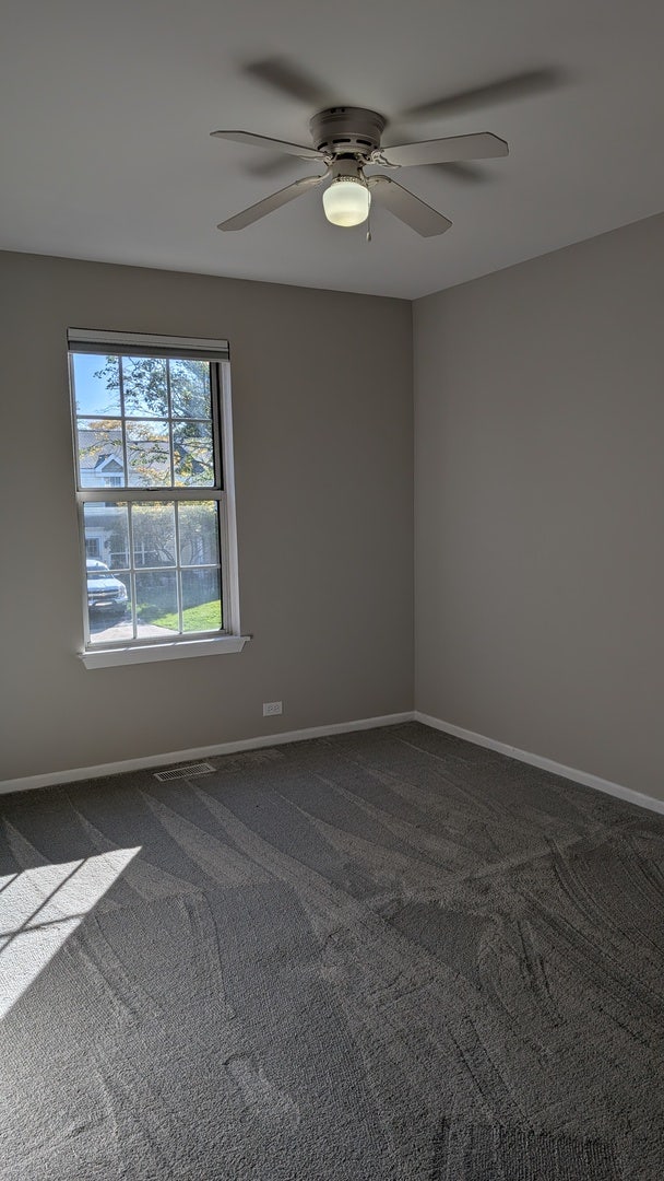 1676 Pebble Beach Circle, #1676, Elgin, IL 60123 1676 Pebble Beach Circle, #1676, Elgin, IL 60123