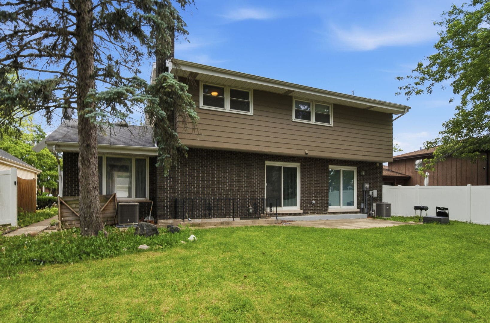 835 Maple Road, Flossmoor, IL 60422 835 Maple Road, Flossmoor, IL 60422
