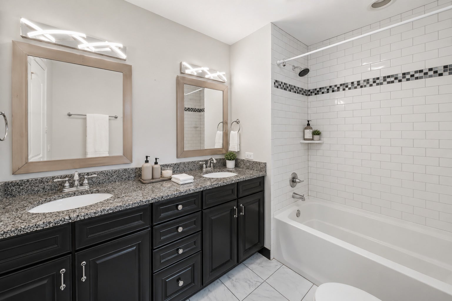 835 Maple Road, Flossmoor, IL 60422 835 Maple Road, Flossmoor, IL 60422
