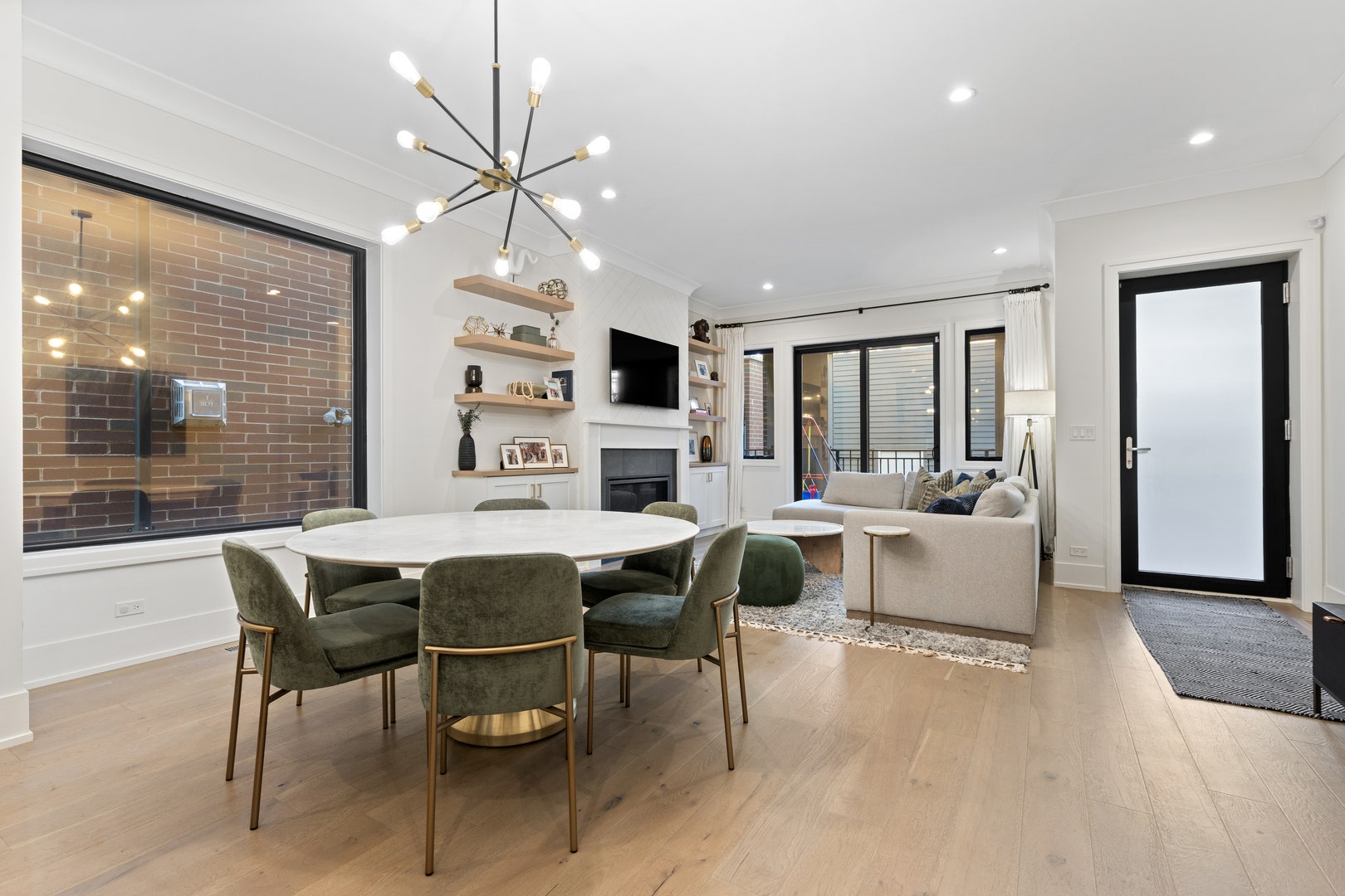 2541 N Wayne Avenue, #1N, Chicago, IL 60614 2541 N Wayne Avenue, #1N, Chicago, IL 60614