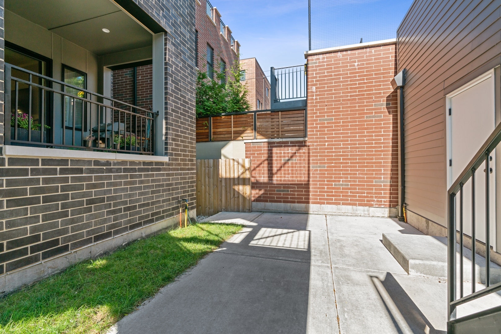 2541 N Wayne Avenue, #1N, Chicago, IL 60614 2541 N Wayne Avenue, #1N, Chicago, IL 60614