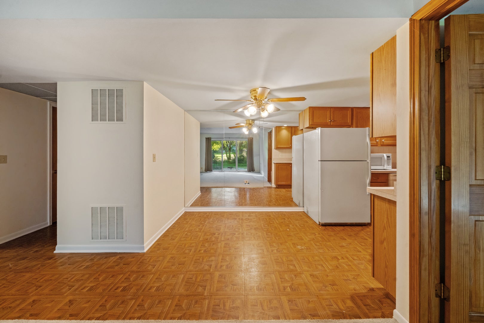 5300 Walnut Avenue, #20a, Downers Grove, IL 60515 5300 Walnut Avenue, #20a, Downers Grove, IL 60515