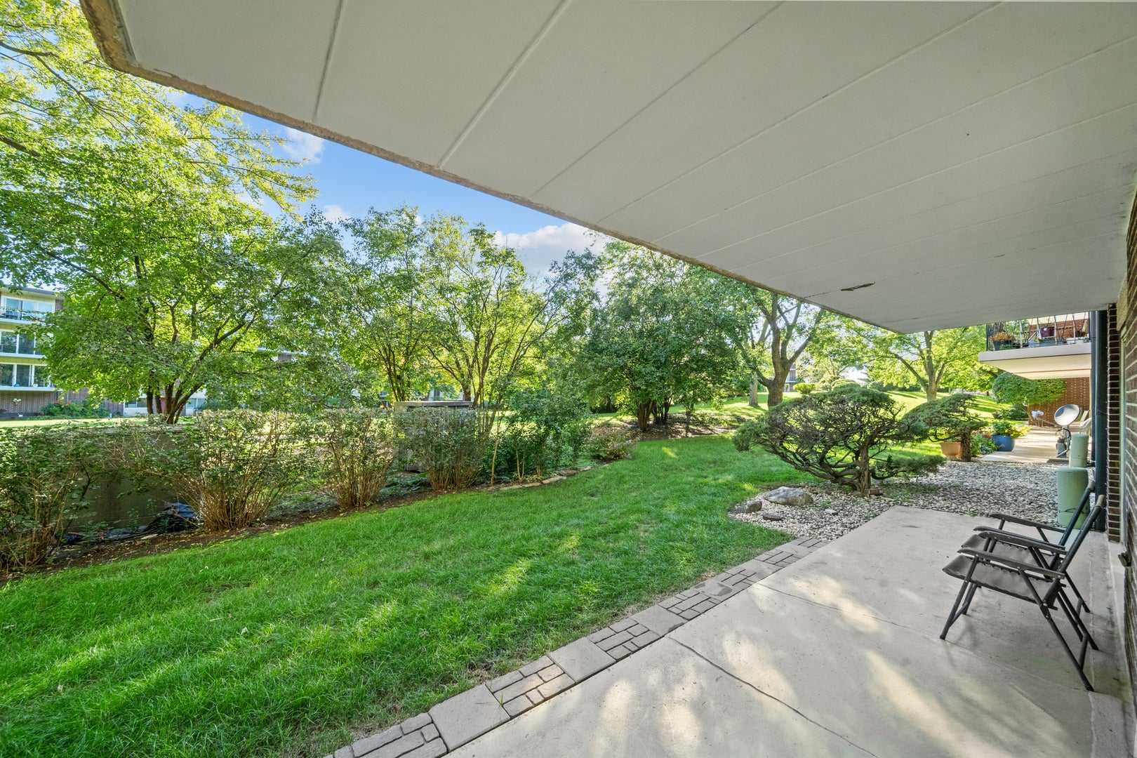 5300 Walnut Avenue, #20a, Downers Grove, IL 60515 5300 Walnut Avenue, #20a, Downers Grove, IL 60515
