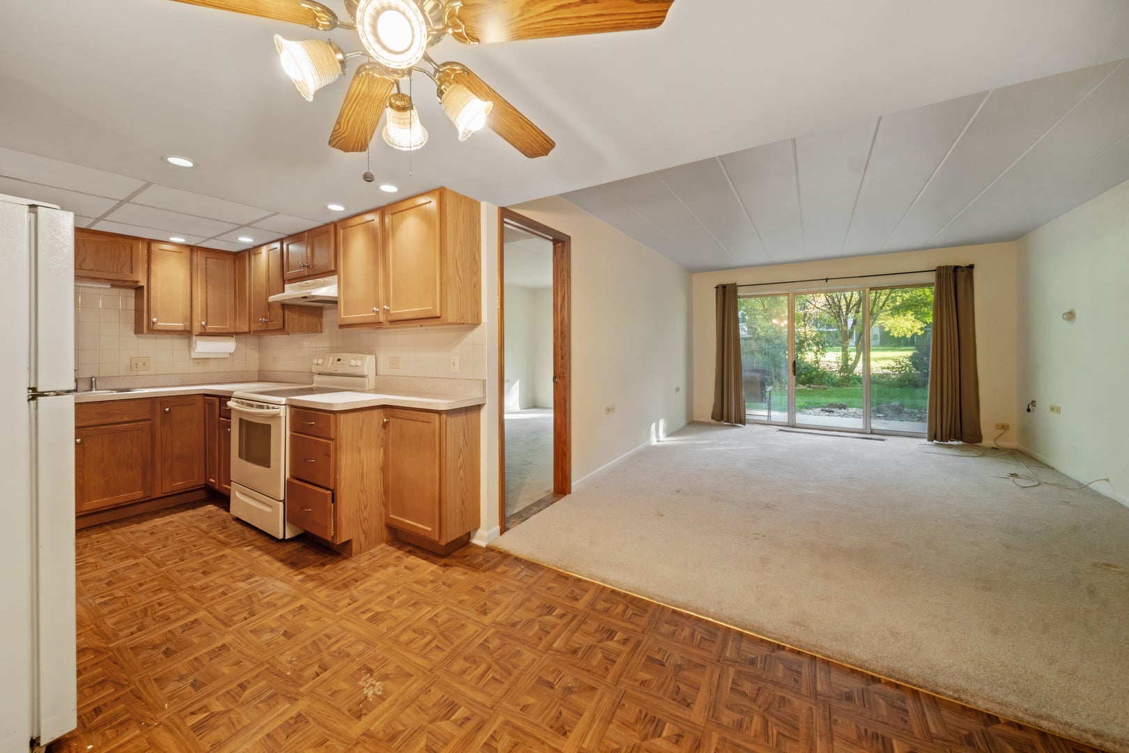 5300 Walnut Avenue, #20a, Downers Grove, IL 60515 5300 Walnut Avenue, #20a, Downers Grove, IL 60515