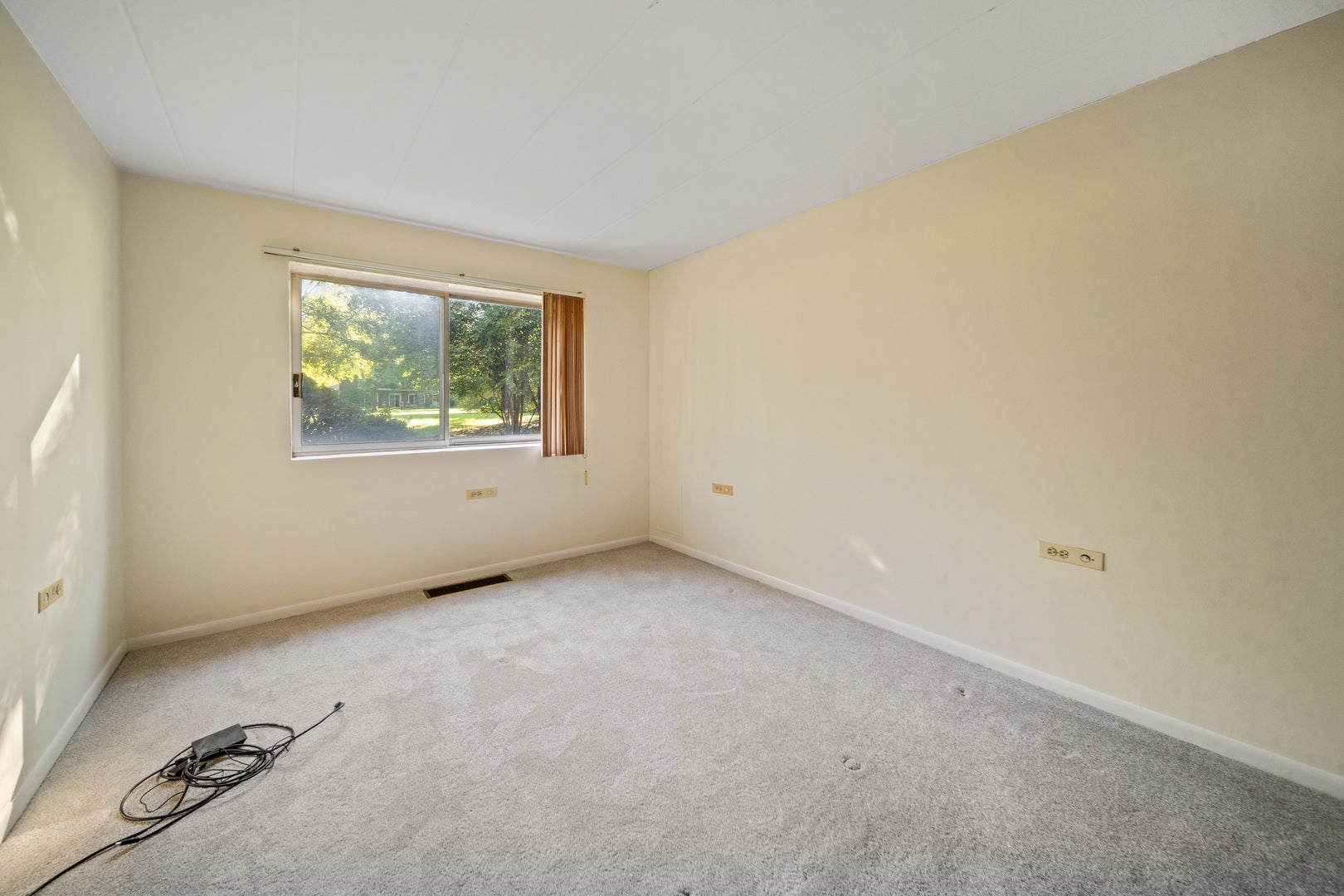 5300 Walnut Avenue, #20a, Downers Grove, IL 60515 5300 Walnut Avenue, #20a, Downers Grove, IL 60515