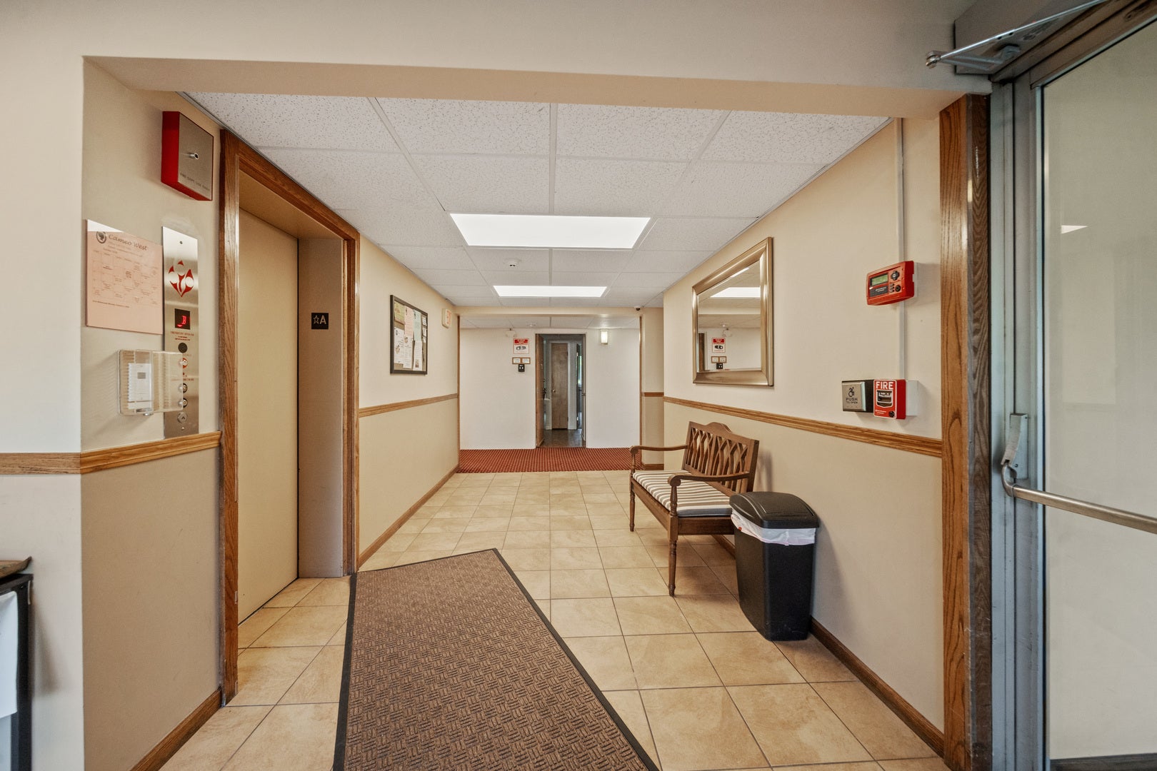5300 Walnut Avenue, #20a, Downers Grove, IL 60515 5300 Walnut Avenue, #20a, Downers Grove, IL 60515