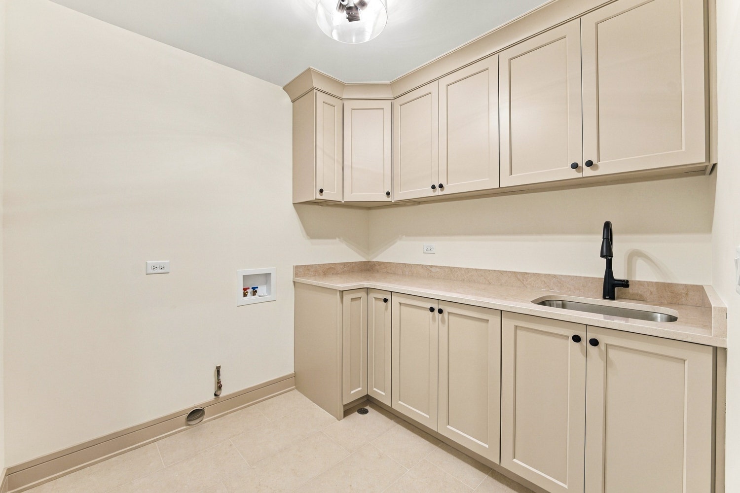 9044 Port Washington Drive, Frankfort, IL 60423 9044 Port Washington Drive, Frankfort, IL 60423