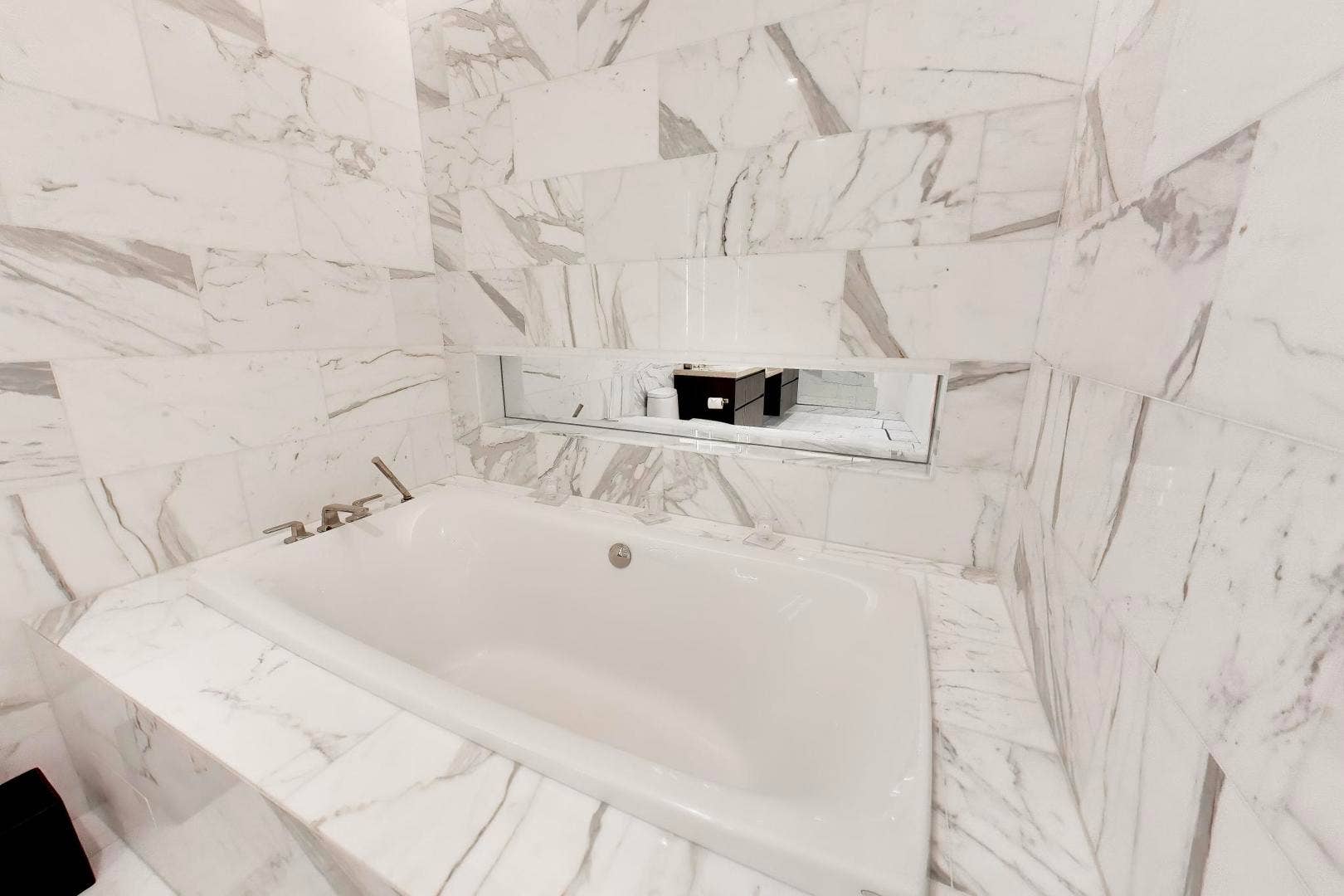 363 E Wacker Drive, #5401, Chicago, IL 60601