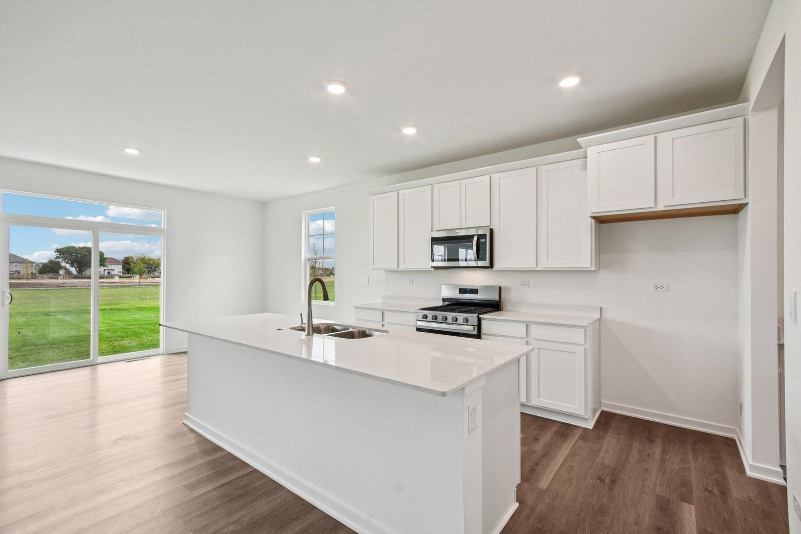 1874 Keating Drive, Aurora, IL 60503 1874 Keating Drive, Aurora, IL 60503