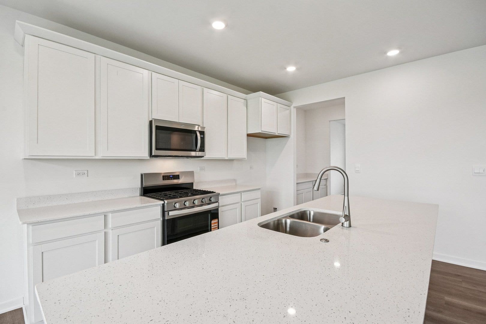 1874 Keating Drive, Aurora, IL 60503 1874 Keating Drive, Aurora, IL 60503