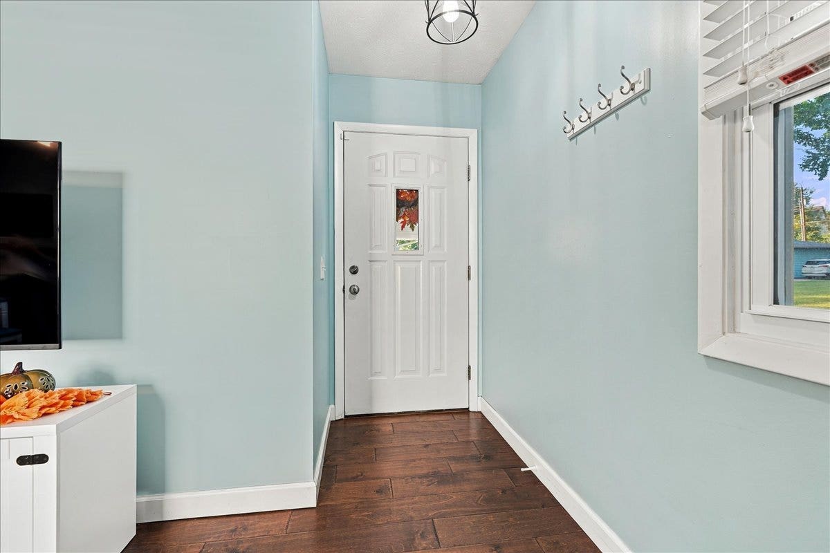 1211 Searle Drive, Normal, IL 61761 1211 Searle Drive, Normal, IL 61761