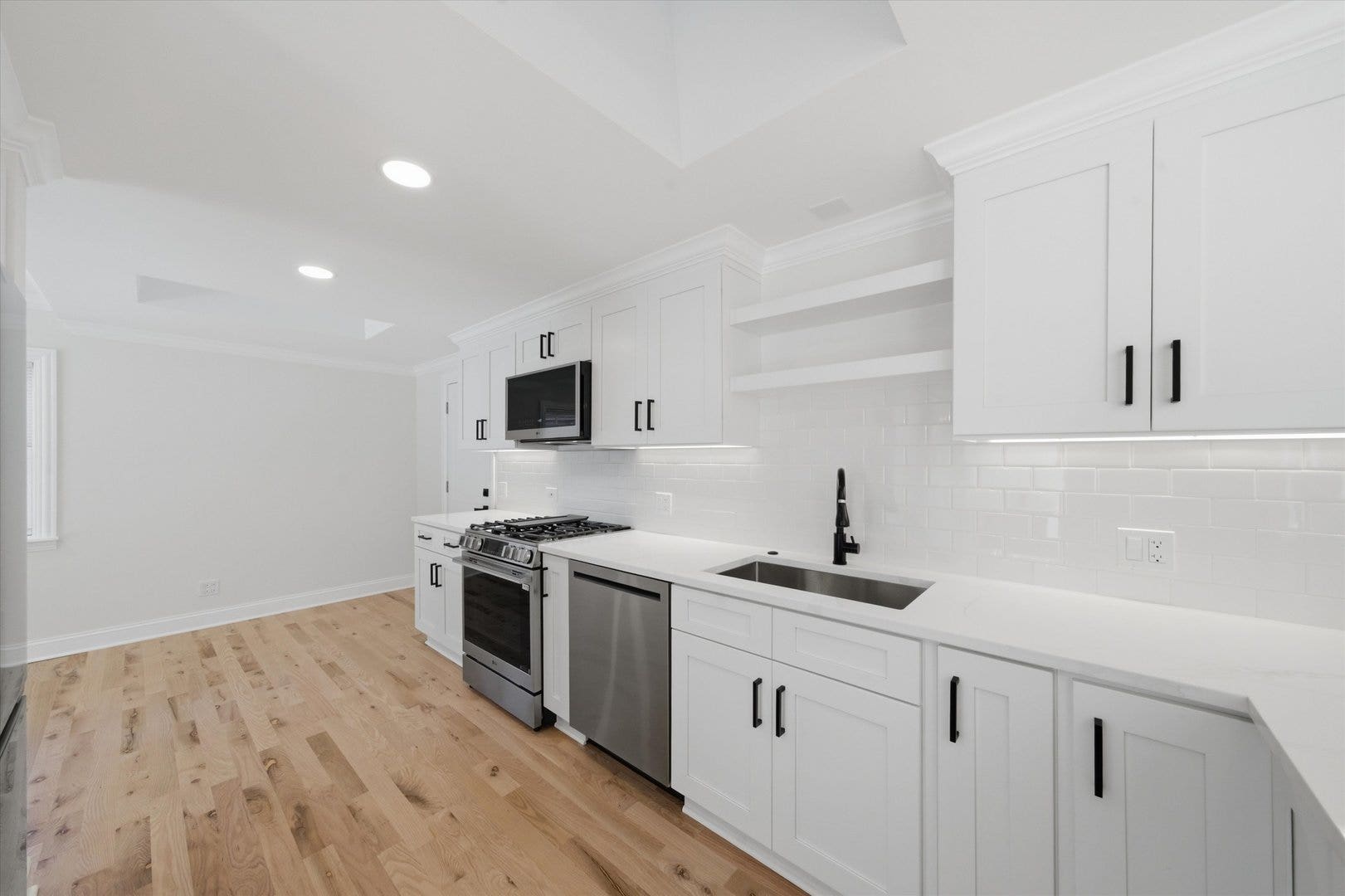 3309 Meadow Lane, Glenview, IL 60025 3309 Meadow Lane, Glenview, IL 60025