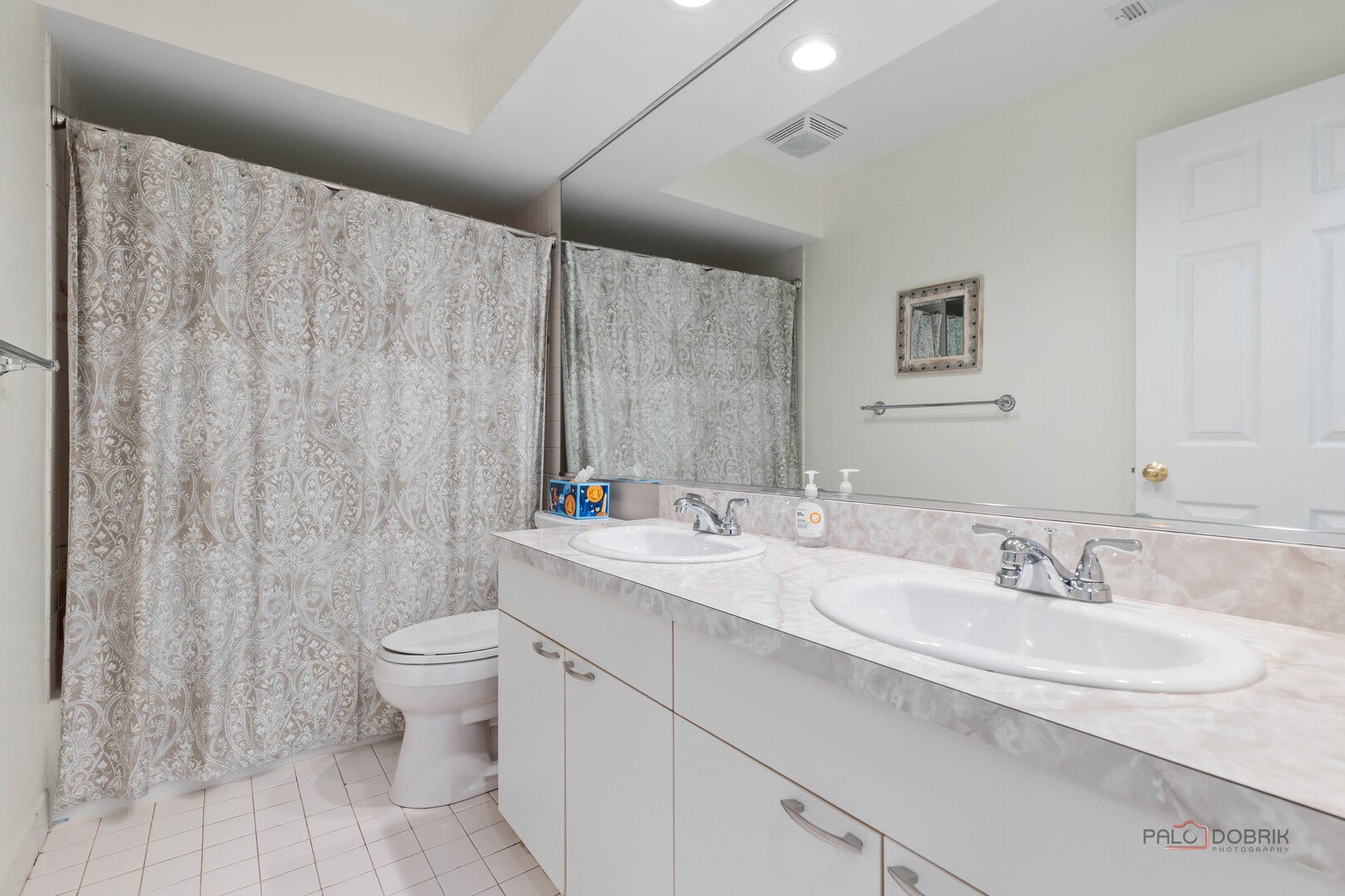 737 Joel Lane, Buffalo Grove, IL 60089 737 Joel Lane, Buffalo Grove, IL 60089