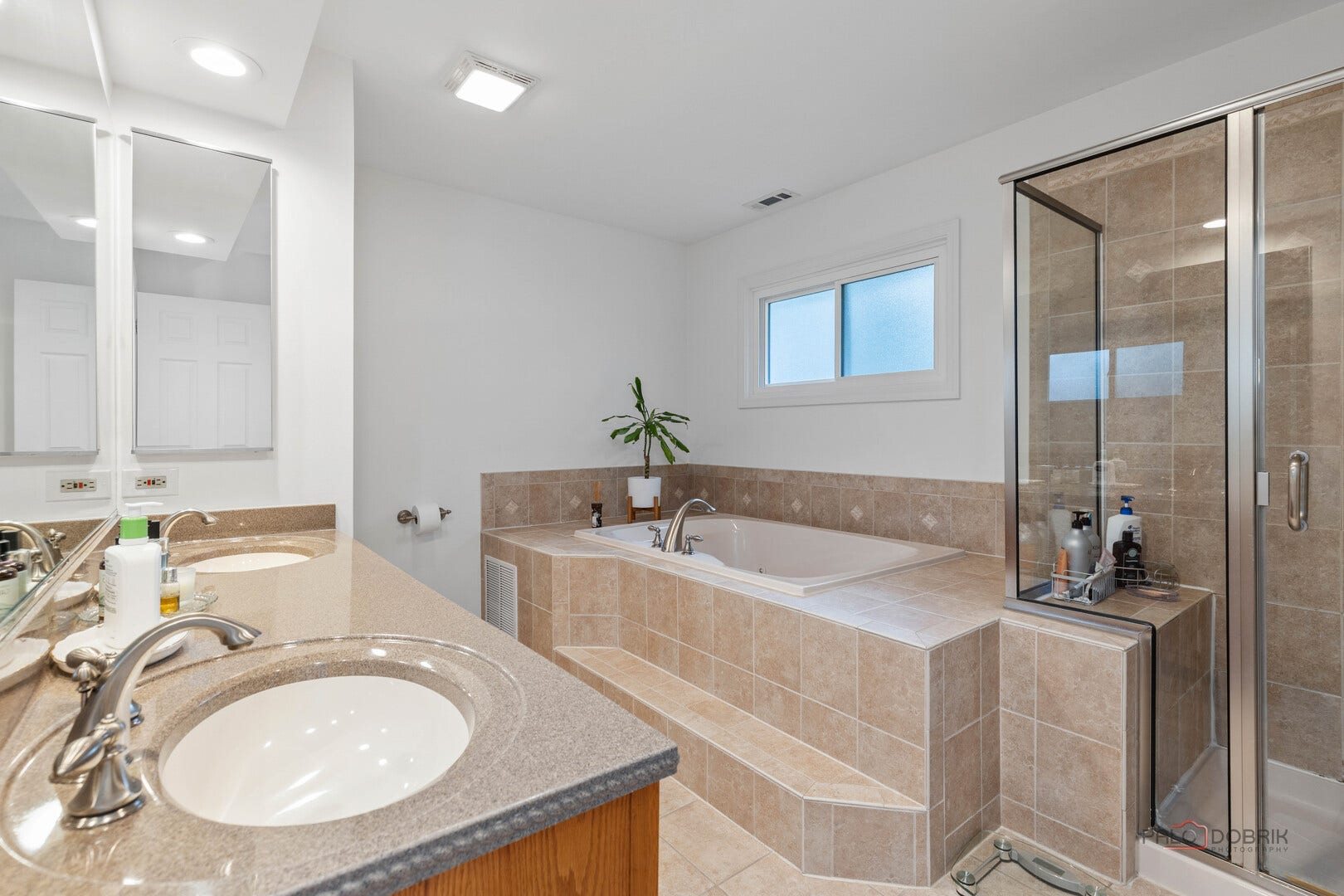 737 Joel Lane, Buffalo Grove, IL 60089 737 Joel Lane, Buffalo Grove, IL 60089
