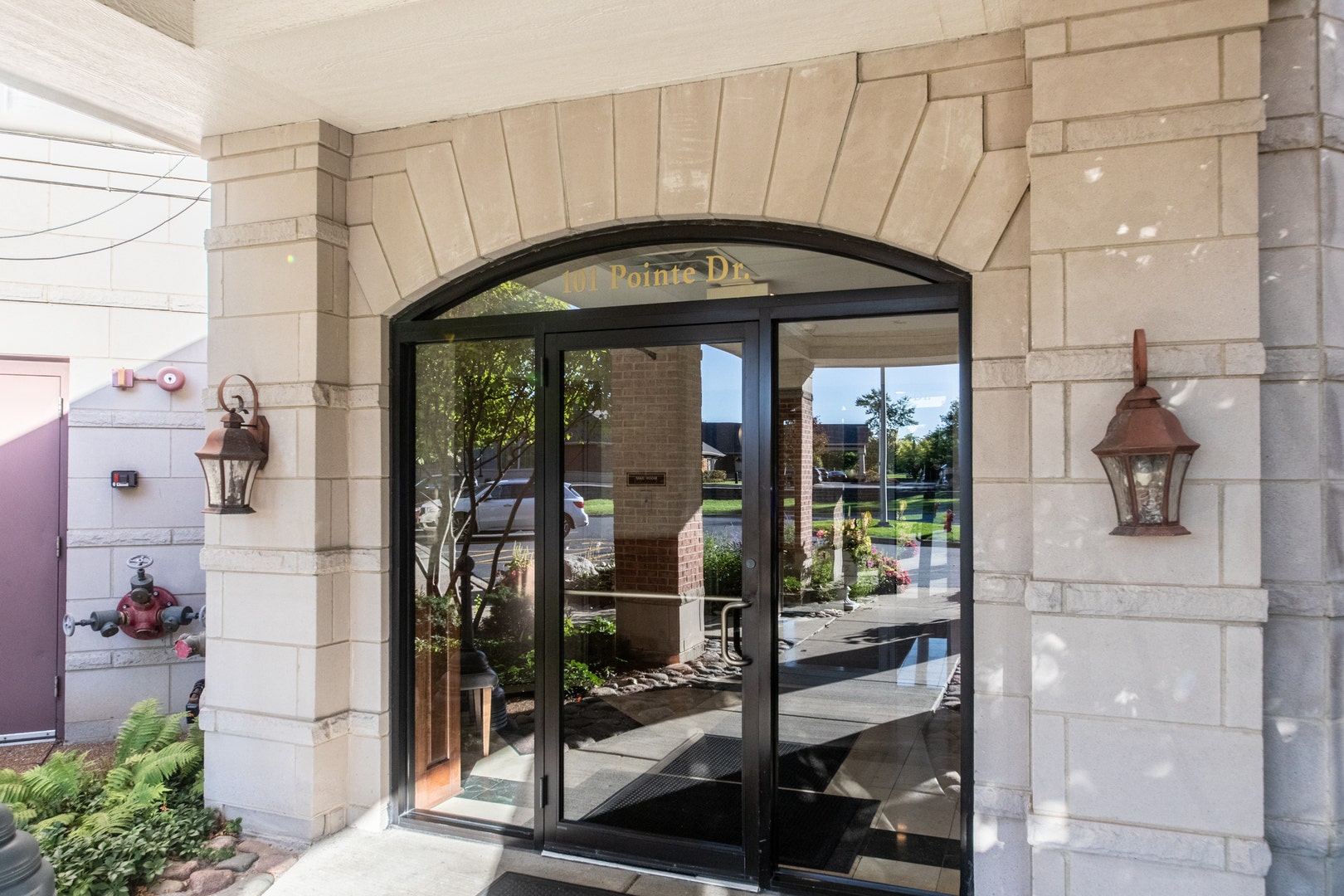 101 Pointe Drive, #103, Northbrook, IL 60062 101 Pointe Drive, #103, Northbrook, IL 60062