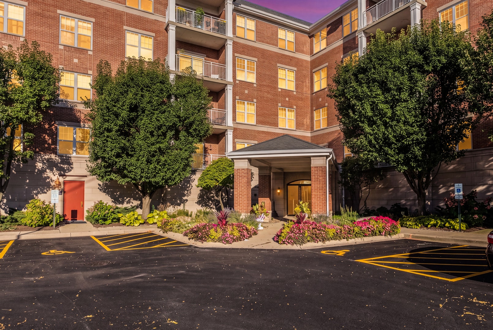 101 Pointe Drive, #103, Northbrook, IL 60062 101 Pointe Drive, #103, Northbrook, IL 60062