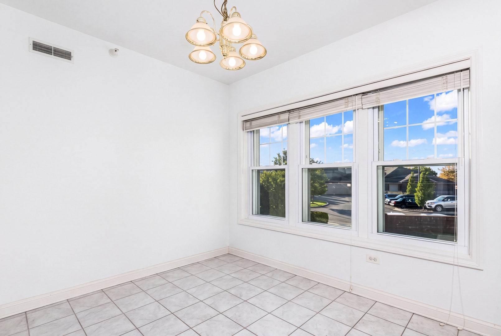 101 Pointe Drive, #103, Northbrook, IL 60062 101 Pointe Drive, #103, Northbrook, IL 60062