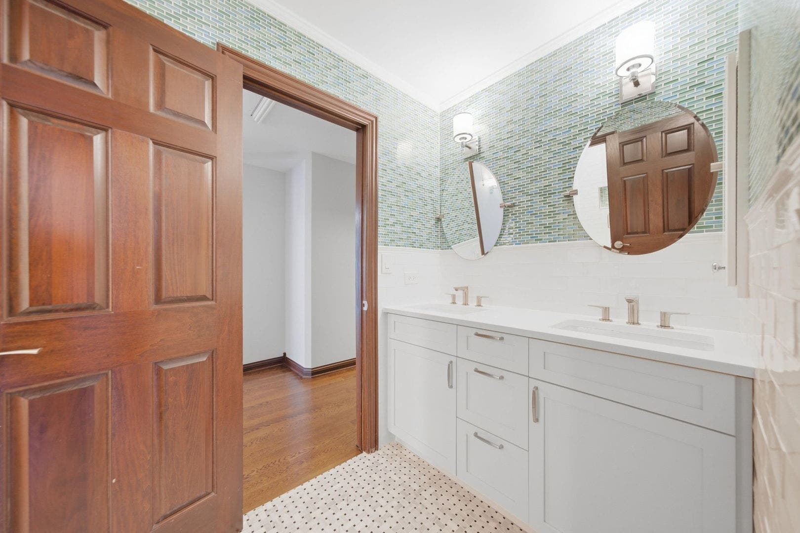 2015 N Northumberland Pass, Palatine, IL 60074