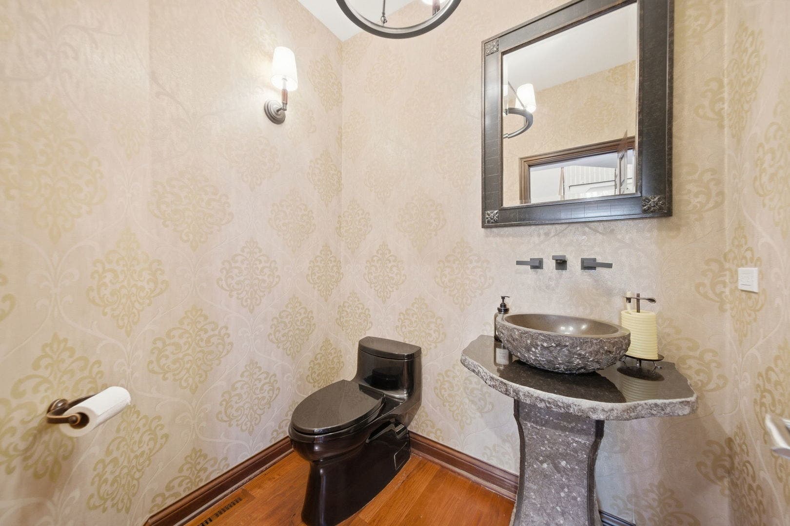 2015 N Northumberland Pass, Palatine, IL 60074
