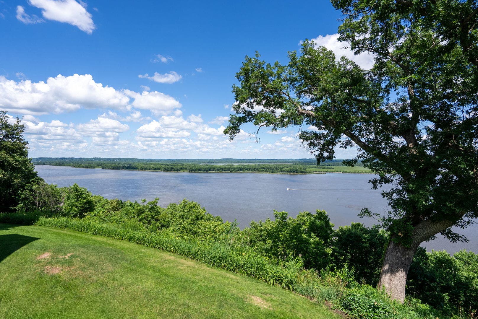511 613th Avenue, Sabula, IA 52070