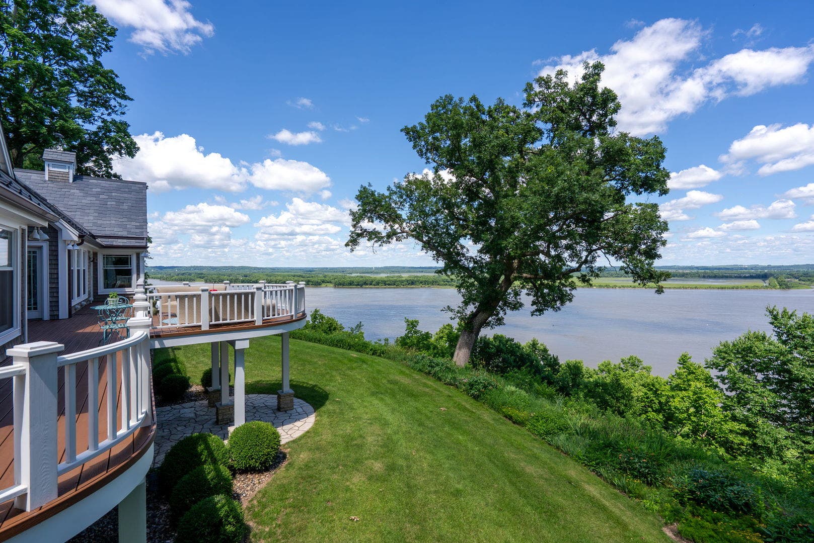 511 613th Avenue, Sabula, IA 52070