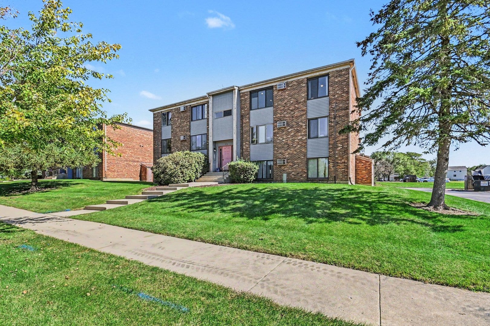 280 Canterbury Lane, #5, Bolingbrook, IL 60440 280 Canterbury Lane, #5, Bolingbrook, IL 60440