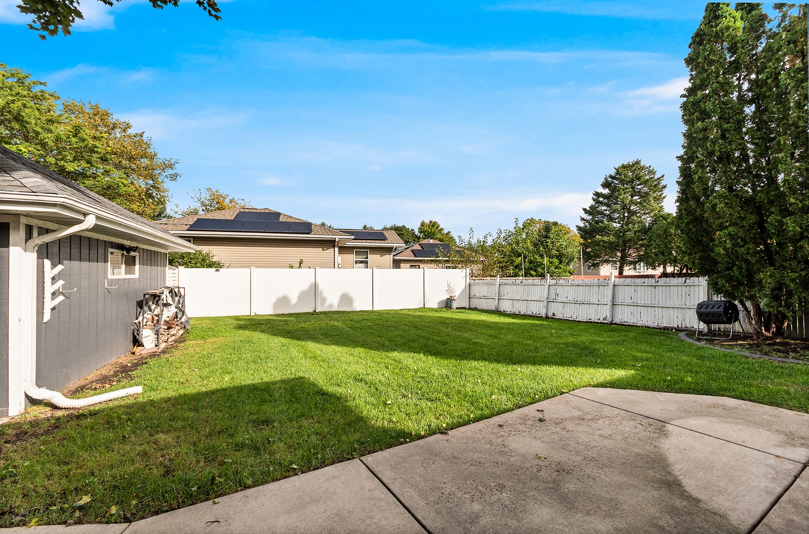 2817 Wake Island Drive, Joliet, IL 60435 2817 Wake Island Drive, Joliet, IL 60435