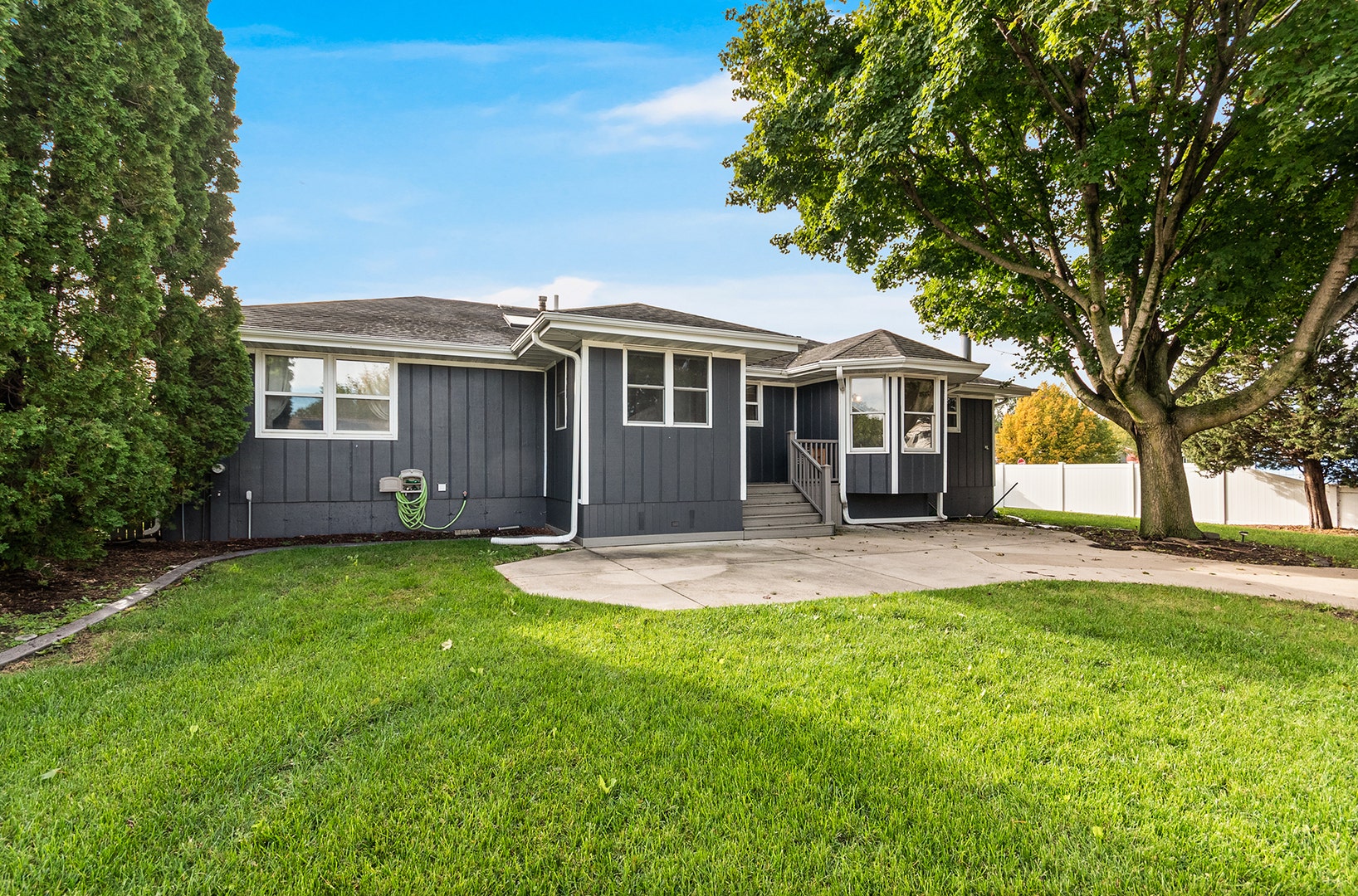 2817 Wake Island Drive, Joliet, IL 60435 2817 Wake Island Drive, Joliet, IL 60435