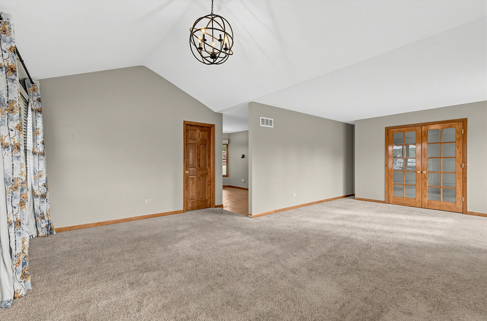 2817 Wake Island Drive, Joliet, IL 60435 2817 Wake Island Drive, Joliet, IL 60435