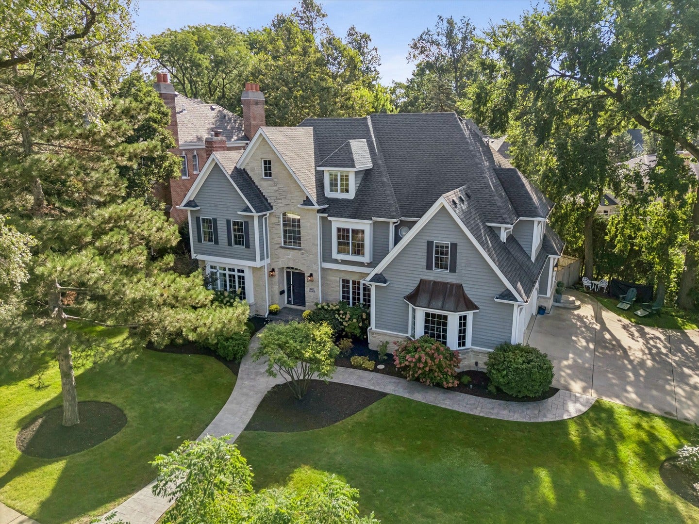 361 RIDGE Avenue, Clarendon Hills, IL 60514