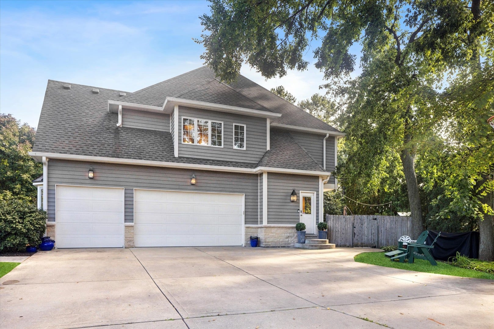 361 RIDGE Avenue, Clarendon Hills, IL 60514