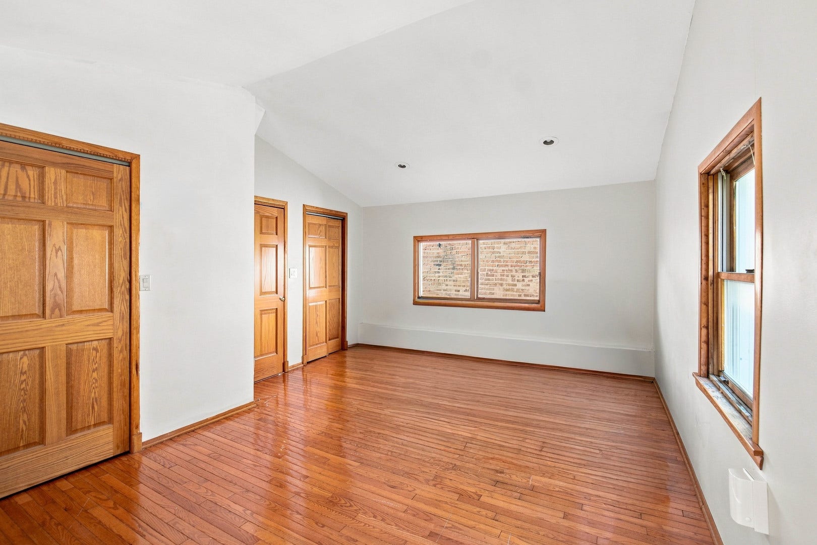 4104 N Richmond Street, Chicago, IL 60618