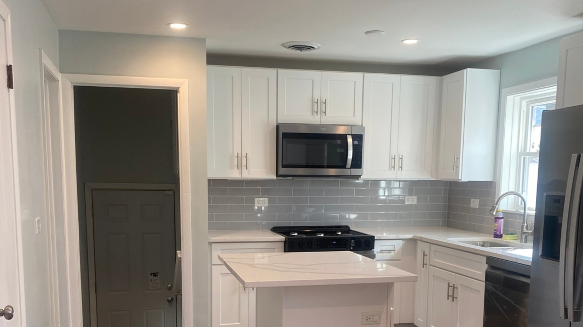 12321 S Green Street, Calumet Park, IL 60827