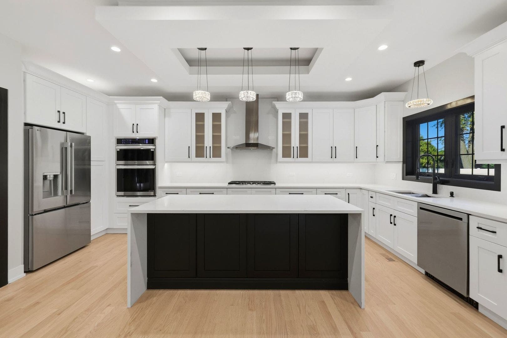 9235 Crescent Court, Oak Lawn, IL 60453 9235 Crescent Court, Oak Lawn, IL 60453