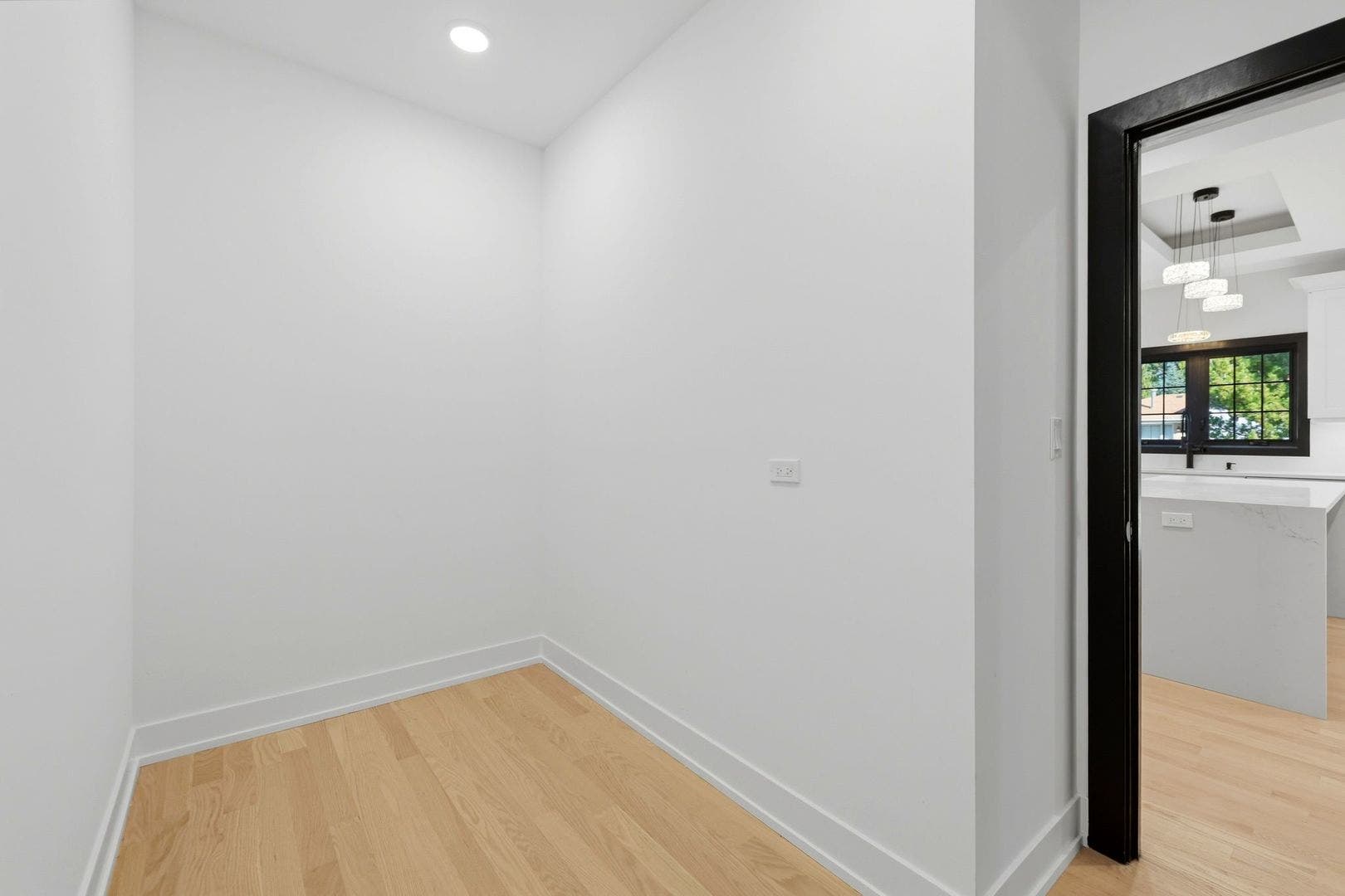 9235 Crescent Court, Oak Lawn, IL 60453 9235 Crescent Court, Oak Lawn, IL 60453