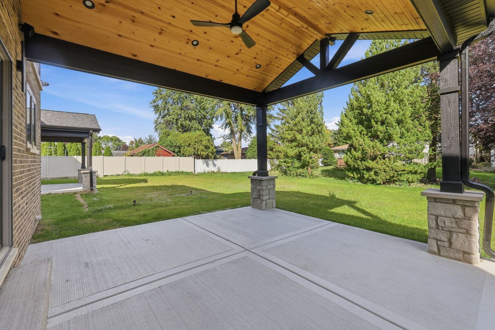 9235 Crescent Court, Oak Lawn, IL 60453 9235 Crescent Court, Oak Lawn, IL 60453