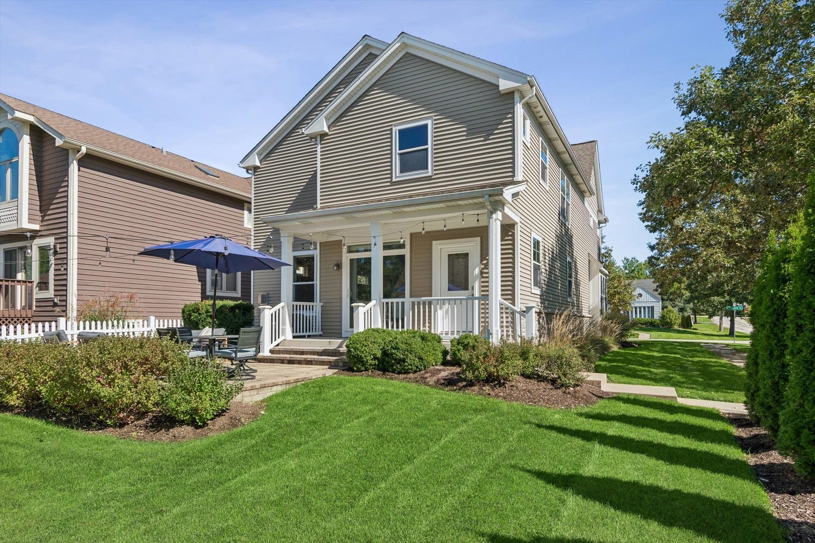 4544 Stanley Avenue, Downers Grove, IL 60515 4544 Stanley Avenue, Downers Grove, IL 60515