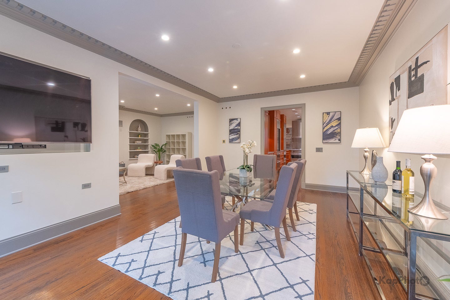 24 E Scott Street, #2, Chicago, IL 60610 24 E Scott Street, #2, Chicago, IL 60610