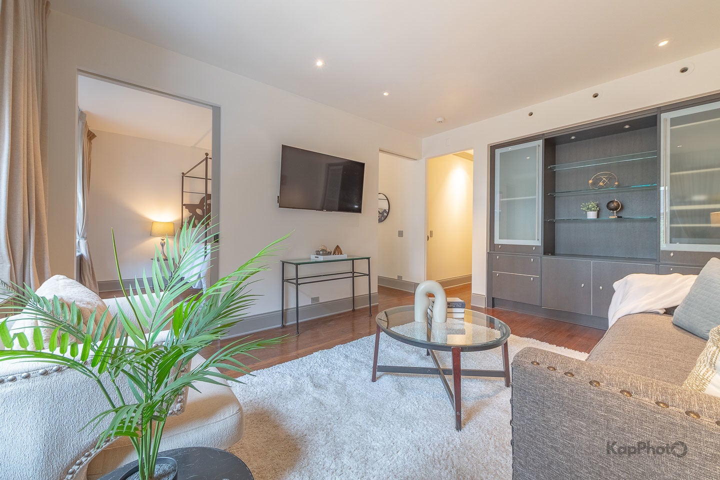 24 E Scott Street, #2, Chicago, IL 60610 24 E Scott Street, #2, Chicago, IL 60610