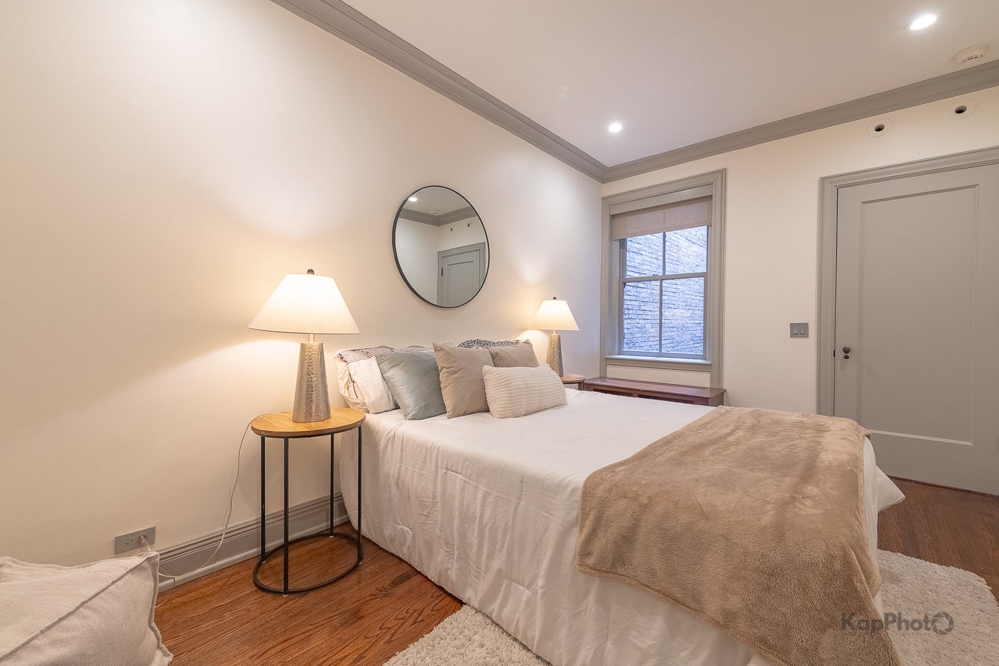 24 E Scott Street, #2, Chicago, IL 60610 24 E Scott Street, #2, Chicago, IL 60610