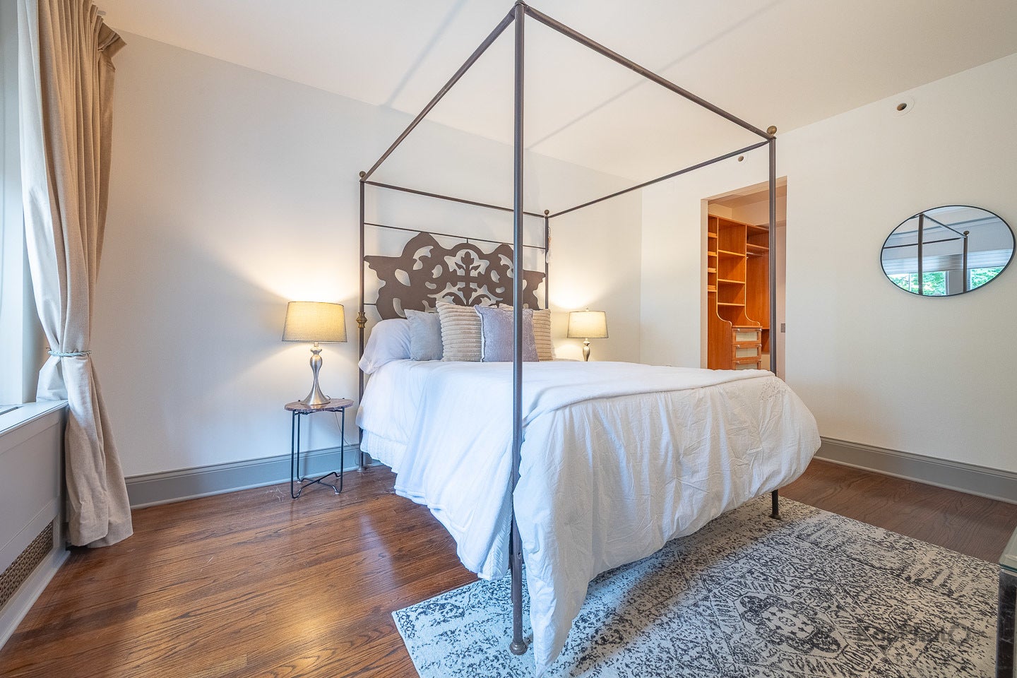 24 E Scott Street, #2, Chicago, IL 60610 24 E Scott Street, #2, Chicago, IL 60610