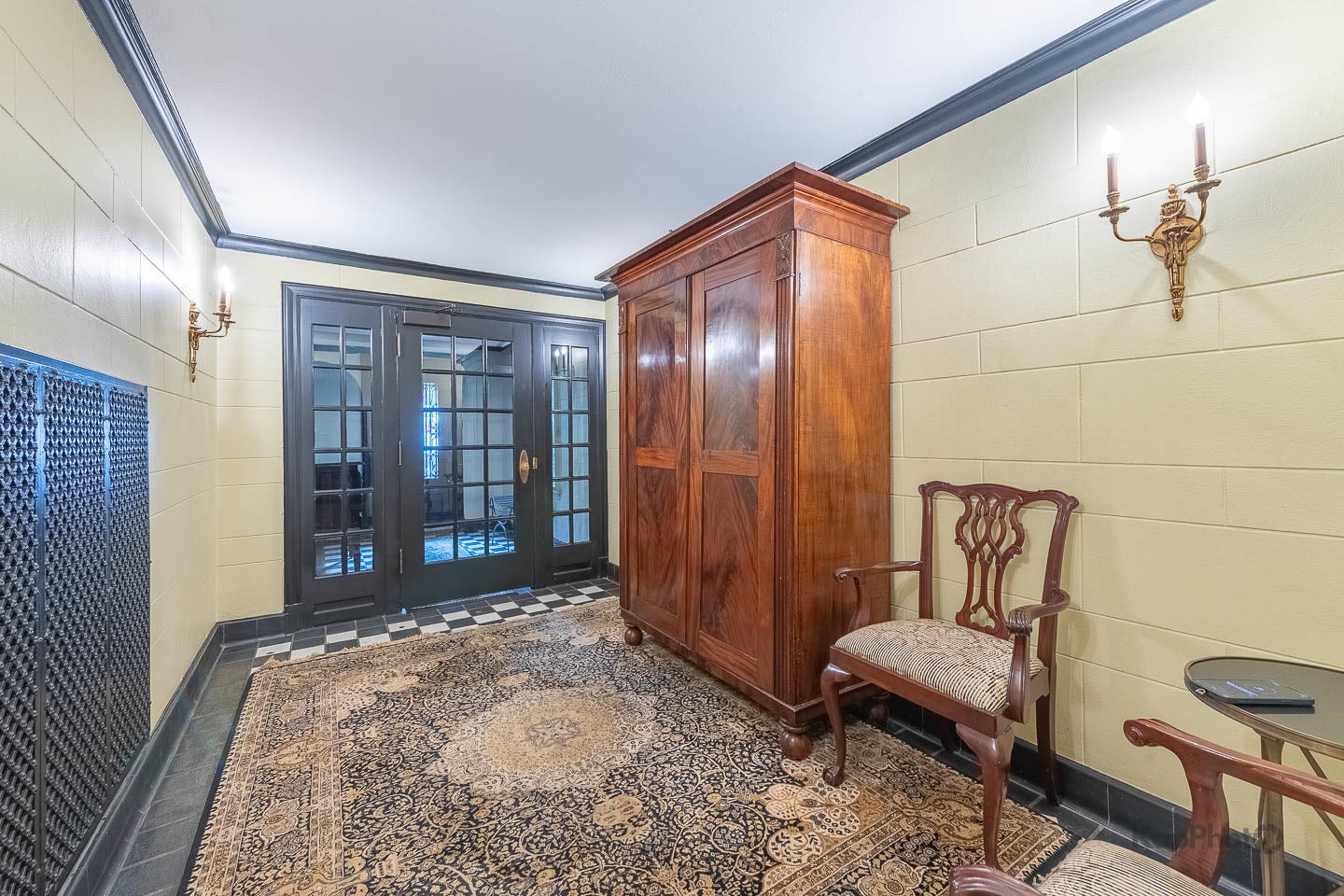 24 E Scott Street, #2, Chicago, IL 60610 24 E Scott Street, #2, Chicago, IL 60610
