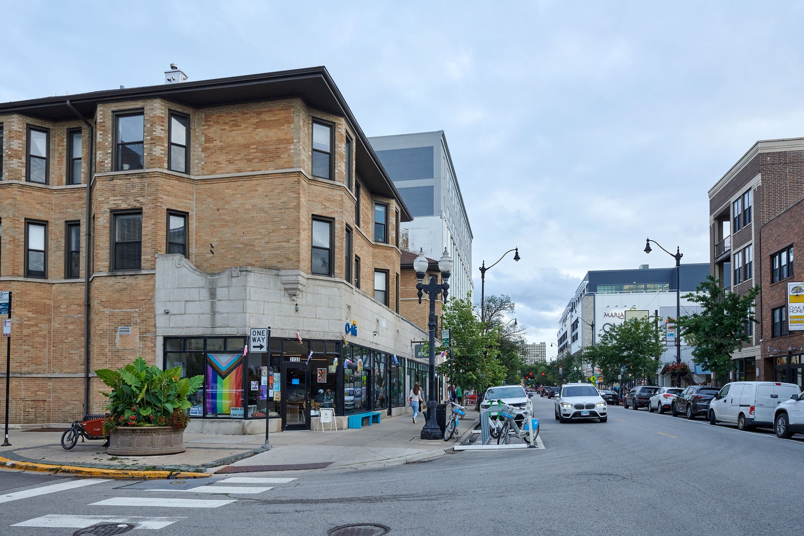 3125-35 N Broadway Avenue, Chicago, IL 60657 3125-35 N Broadway Avenue, Chicago, IL 60657